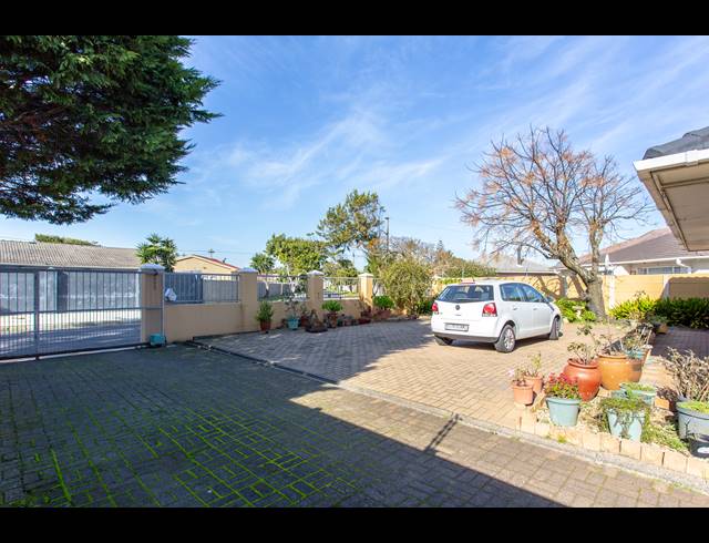 3 BEDROOM FREEHOLD FOR SALE IN OTTERY